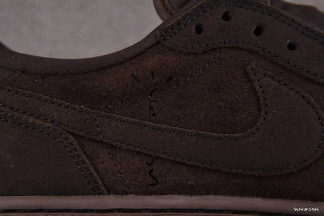 HYPE Low Travis OG 1 x Scott Jordan DM7866-202 Air Velvet Brown 0727
